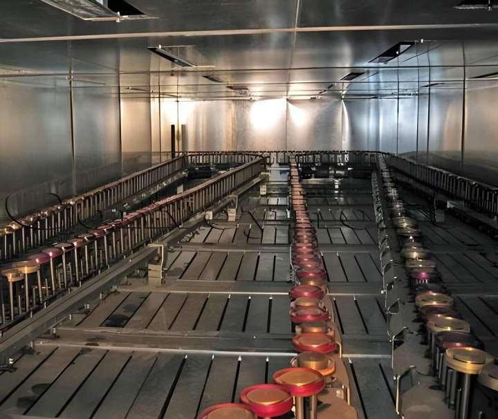 Floor conveyor installation France